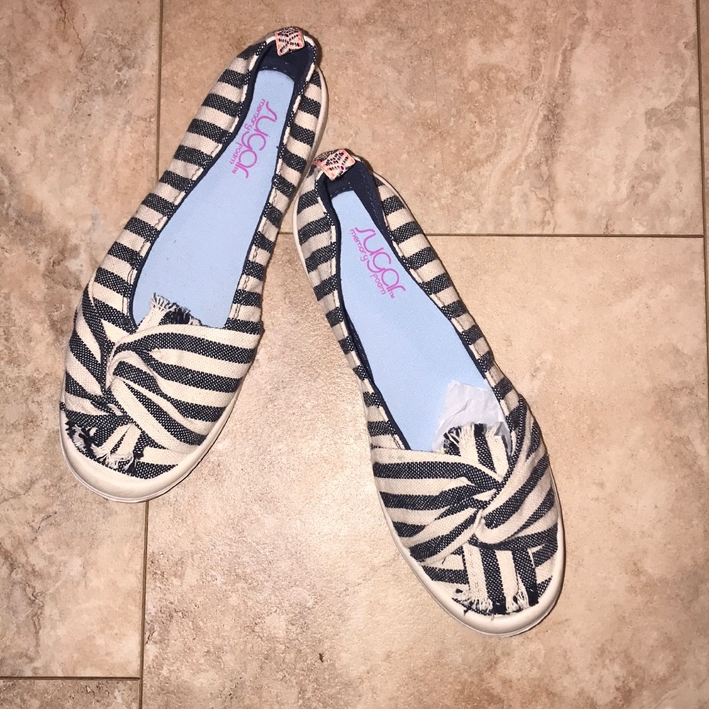 Navy stripe Sugar canvas shoes size 8.5 (107)